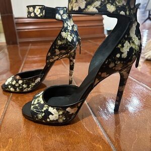Givenchy Nenna Floral Baby's Breath Leather Ankle Strap Heel Sandals Shoes